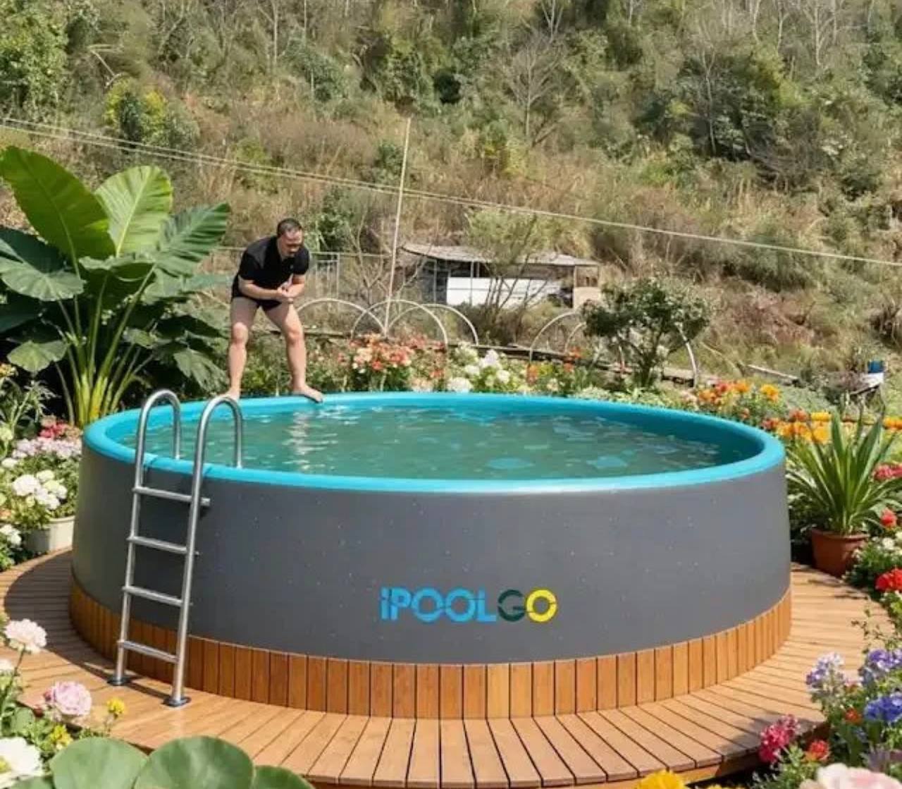 Круглый бассейн iPoolGo на деревянном настиле